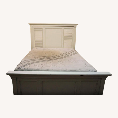 Used Art Van White Wood Queen Bed for sale on AptDeco