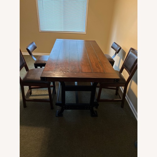 Used Rustic Dining Room Set Seats 6 for sale on AptDeco