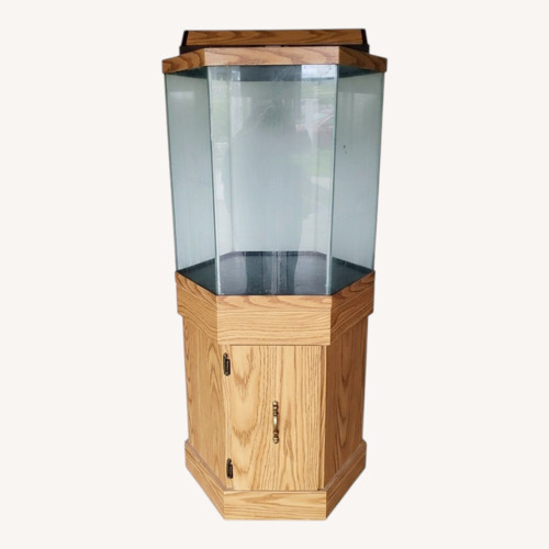 Used 35-Gallon Hexagon Aquarium in Oak for sale on AptDeco
