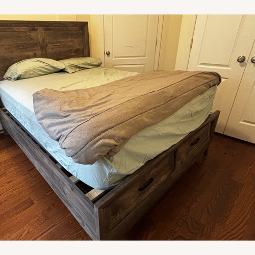 Used Anquenette queen storage platform bed for sale on AptDeco
