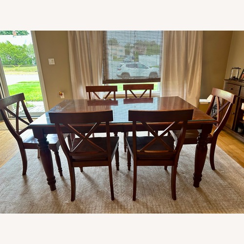 Used Raymour & Flanigan Dining Set for sale on AptDeco