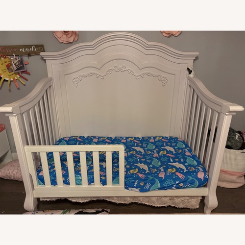 Used Amazon Aurora 5 in 1 Crib for sale on AptDeco