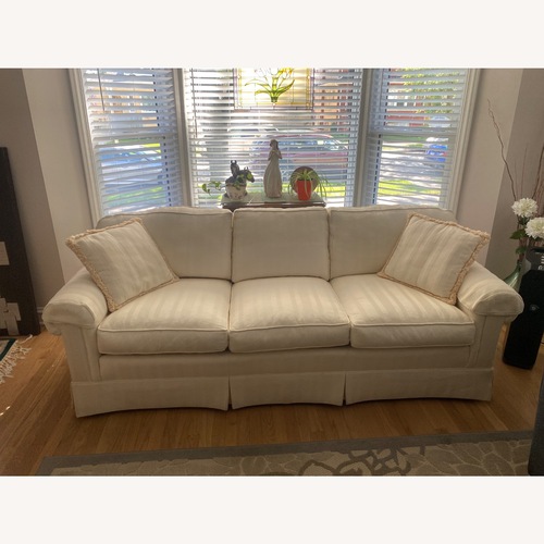 Used Henredon White Traditional Sofa for sale on AptDeco