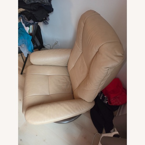 Used Ekornes Classic Power Stressless Mayfair for sale on AptDeco