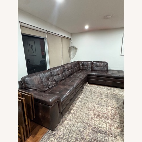 Used Value City Furniture 3+ Piece Sectional for sale on AptDeco