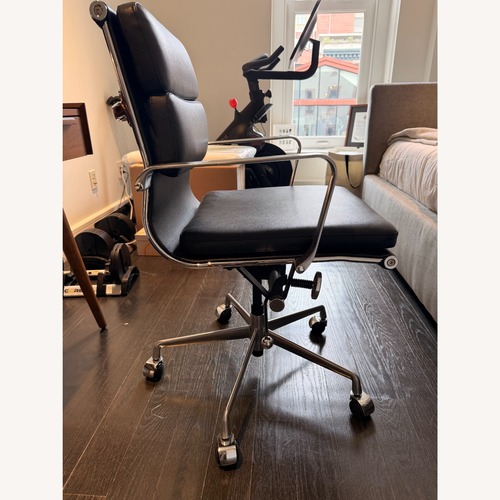Used Soft Pad Management Chair (Black) for sale on AptDeco