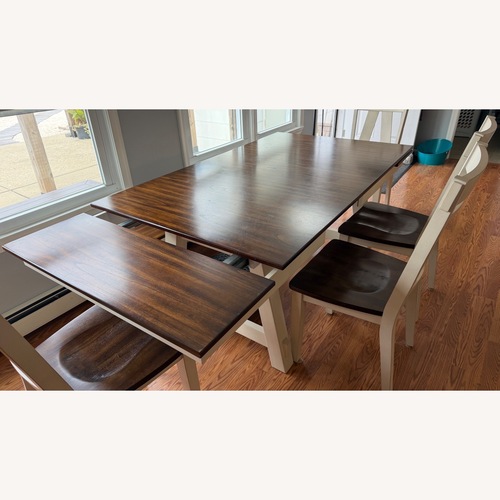 Used 6 Piece Dining Room Set  for sale on AptDeco