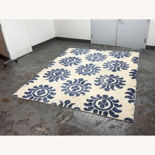 Used Serena & Lily Azul Wool Area Rug 9' x 12' for sale on AptDeco