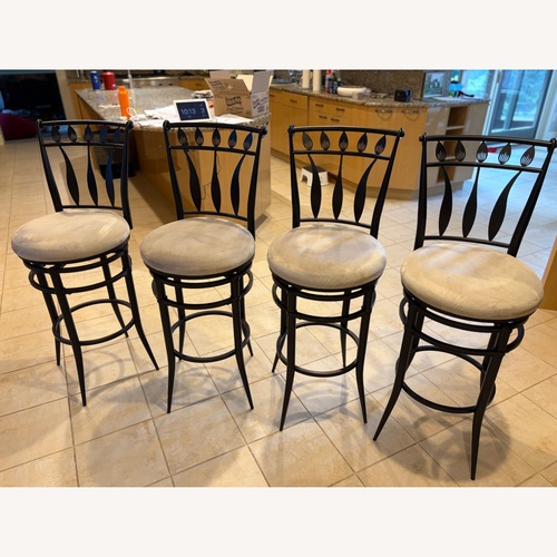 Used Set of 4 Bar Stools for sale on AptDeco