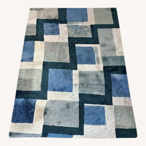 Used Crate & Barrel Wool Area Rug 6' x 9' for sale on AptDeco