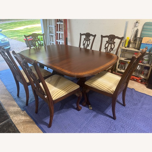 Used Table , 6 Chairs , 2 Leaves ( “Chippendale”) for sale on AptDeco