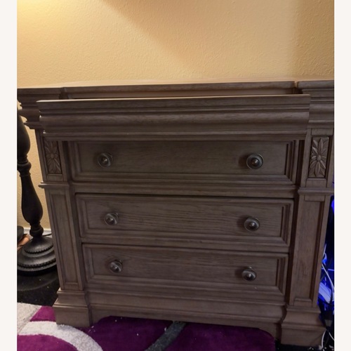Used Pulaski Kingsbury 4 Drawer Bachelor's Chest for sale on AptDeco