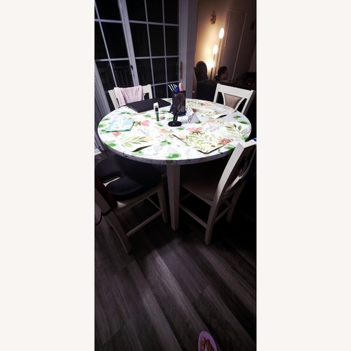Used White Wood Dining Table for sale on AptDeco