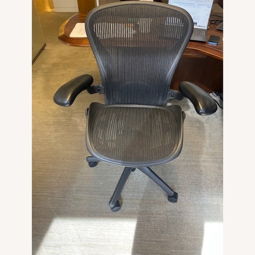 Used Herman Miller Aeron Black Office Chair for sale on AptDeco