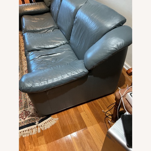 Used Vintage/Antique Finds Leather 3+ Seater Sofa for sale on AptDeco