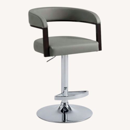 Used 4 Elite Modern Hydraulic Bronze Stools for sale on AptDeco