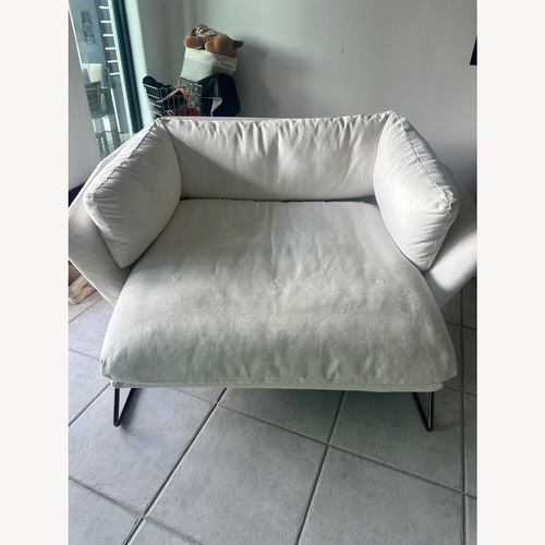 Used Saba Italia New York Suite Double Chaise for sale on AptDeco