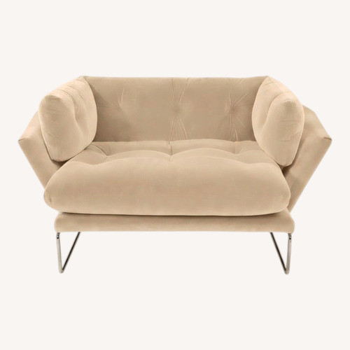 Used Saba Italia New York Suite Double Chaise for sale on AptDeco
