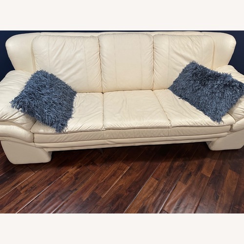 Used Vintage/Antique Finds White 3+ Seater Sofa for sale on AptDeco