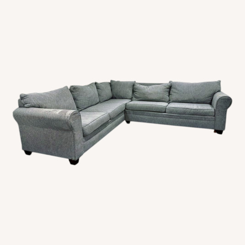 Used Value City Furniture 3+ Piece Sectional for sale on AptDeco