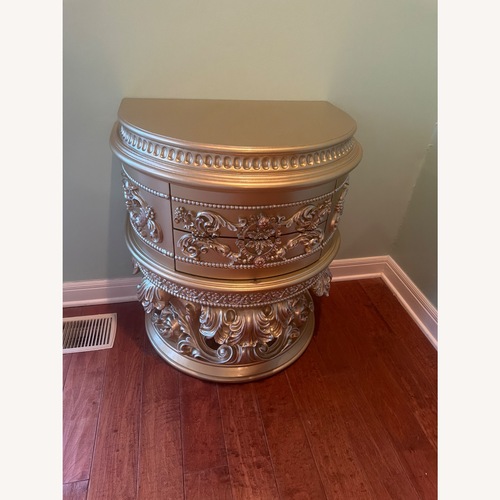 Used Vintage/Antique Finds Gold Wood Décor for sale on AptDeco