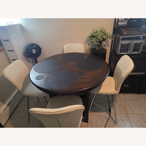 Used Kitchen Table for sale on AptDeco