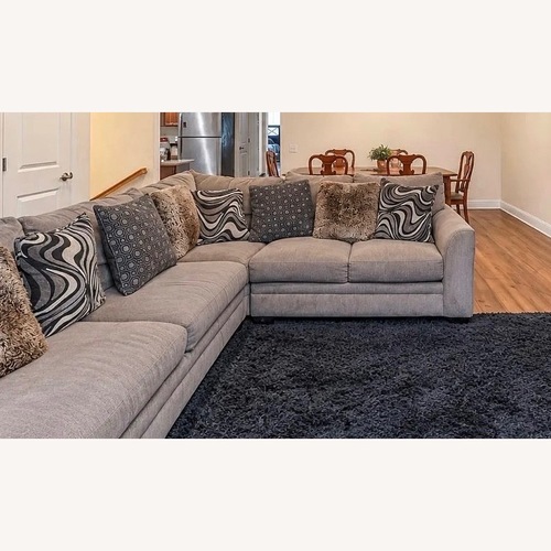 Used 3 Piece Sectional for sale on AptDeco
