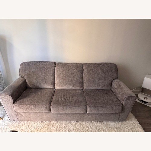 Used Vintage/Antique 3+ Seater Sofa for sale on AptDeco