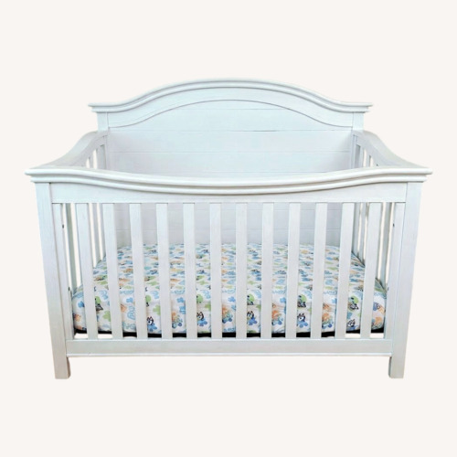 Used 4&1 Baby Crib  for sale on AptDeco