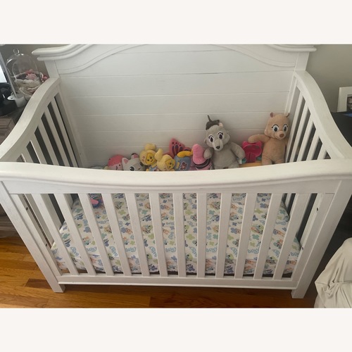 Used 4&1 Baby Crib  for sale on AptDeco