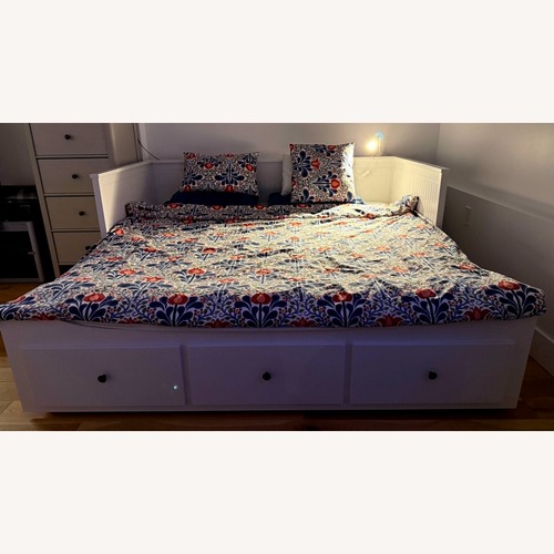 Used IKEA HEMNES Daybed with 3 Drawers for sale on AptDeco