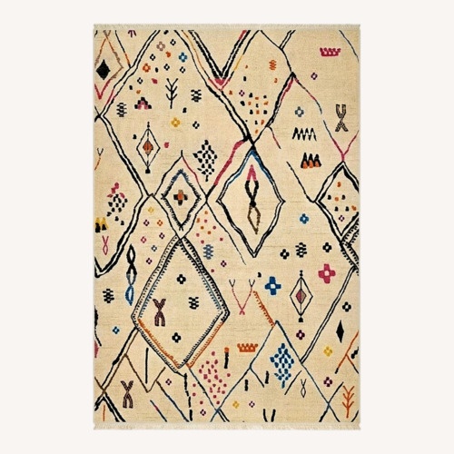 Used Ruggable Area Rug 6' x 9' for sale on AptDeco