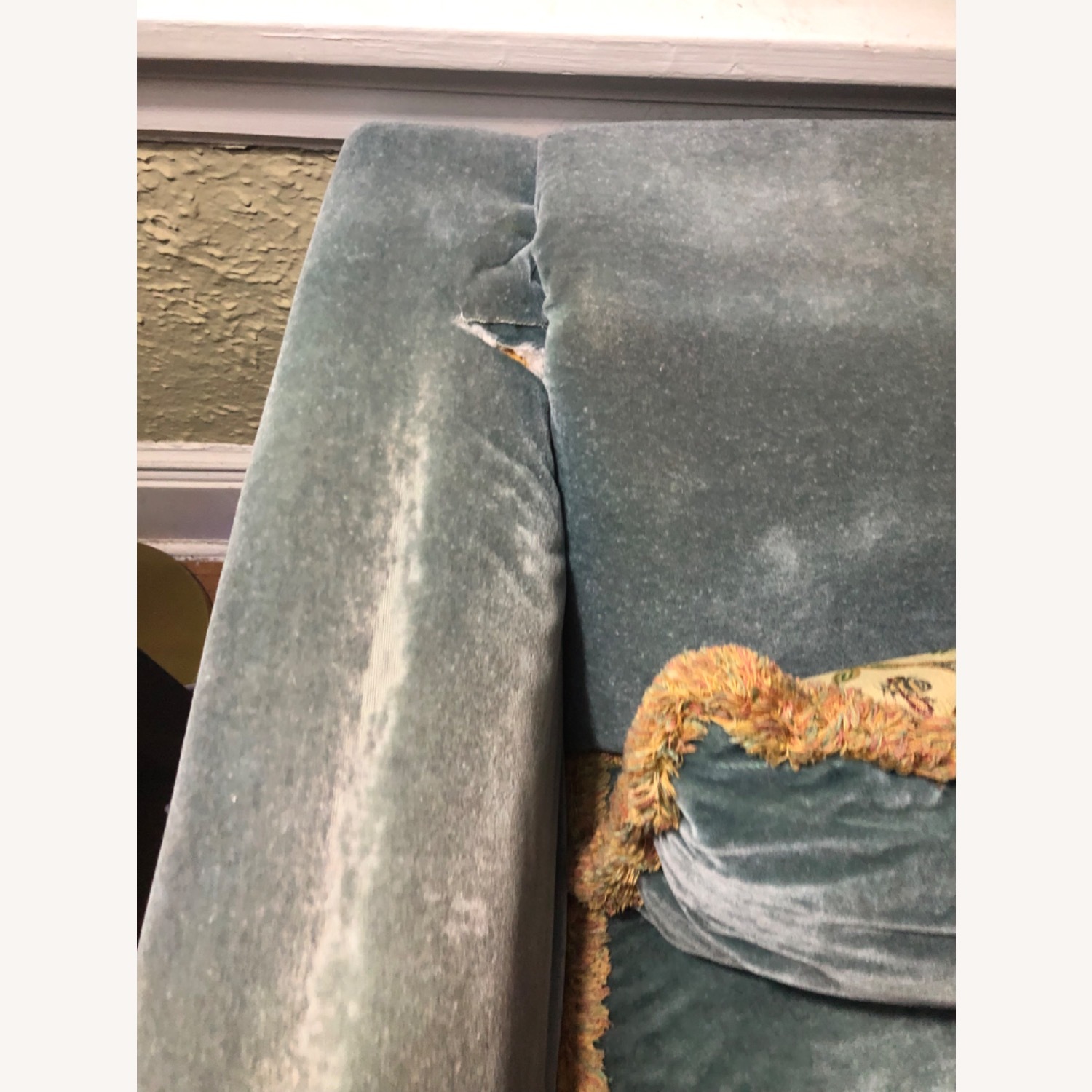 Velvet 3+ Piece Sectional - image-11