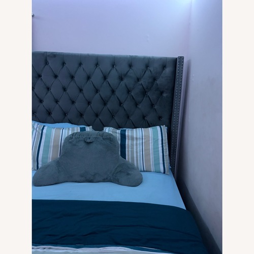 Used House of Hampton Queen Size Velvet Upholstered Bed for sale on AptDeco
