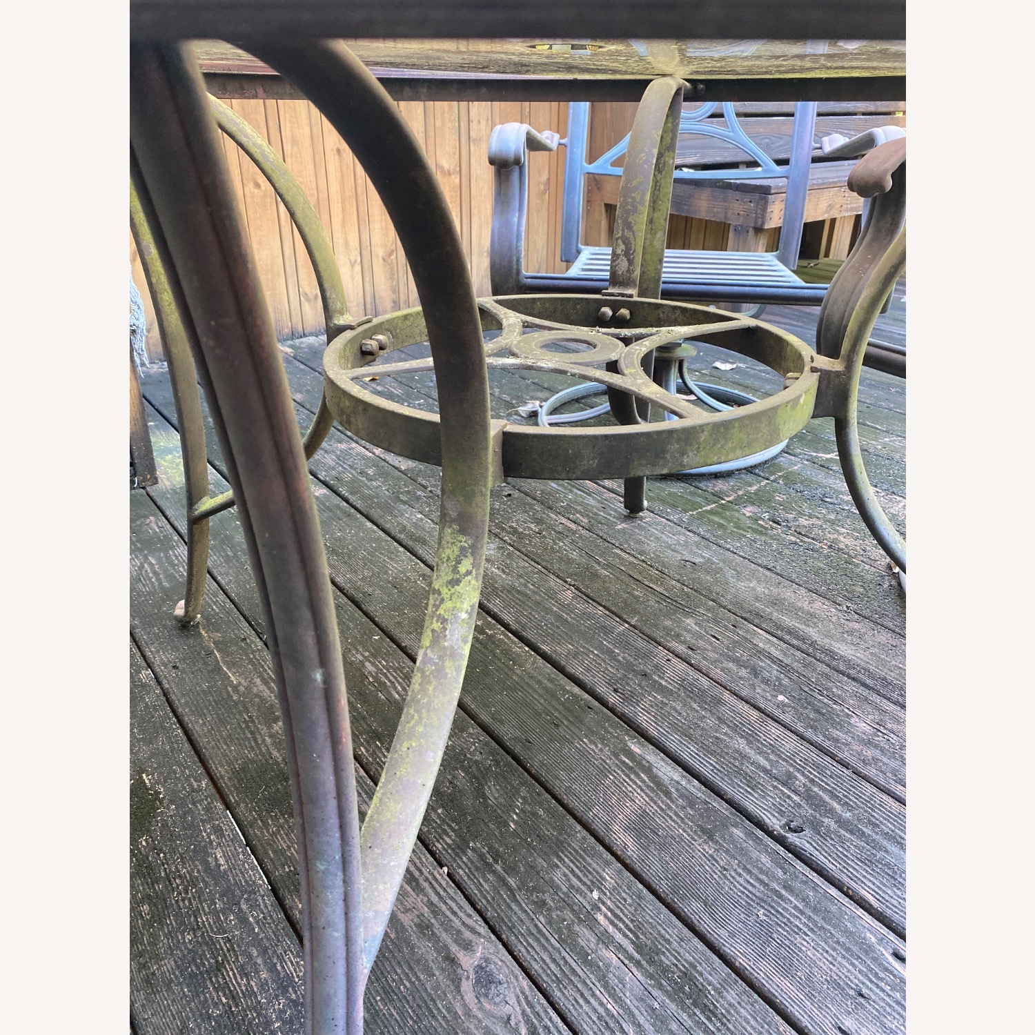 Round Patio Table and 4 Swivel Chairs - image-5