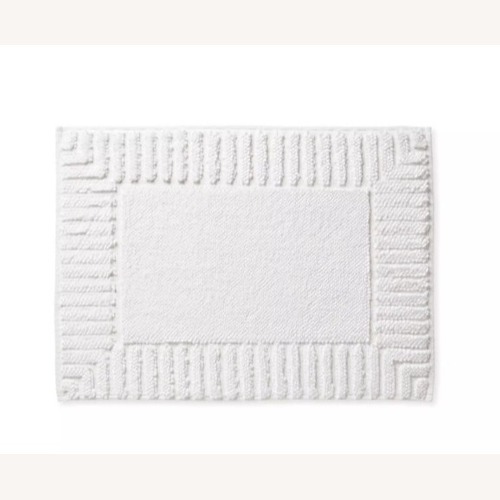Used Serena & Lily Guerneville Bath Mats (Set of 2) for sale on AptDeco