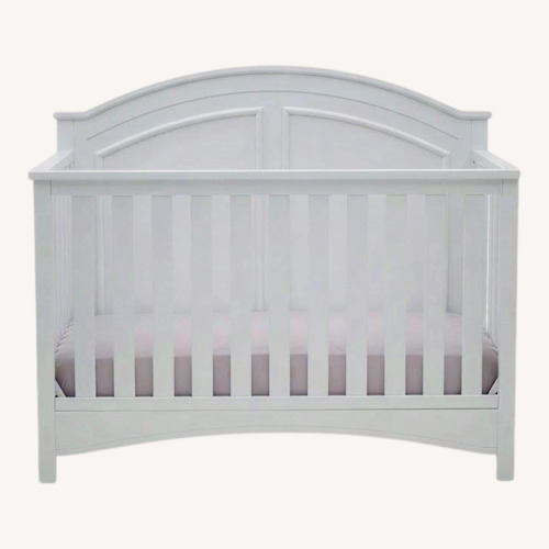 Used Deltana White Wood Crib for sale on AptDeco