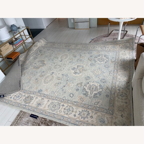 Used Exquisite Rugs Marietta Oushak Hand Tufted Wool Rug 8' x 10' for sale on AptDeco