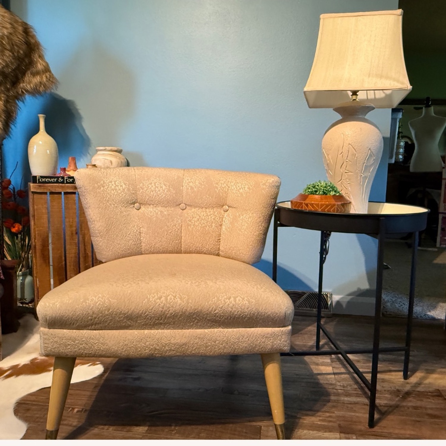 Vintage/Antique 50s Kroehler Like Champagne Slipper Chair  - image-11