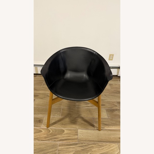 Used Hem Chair for sale on AptDeco
