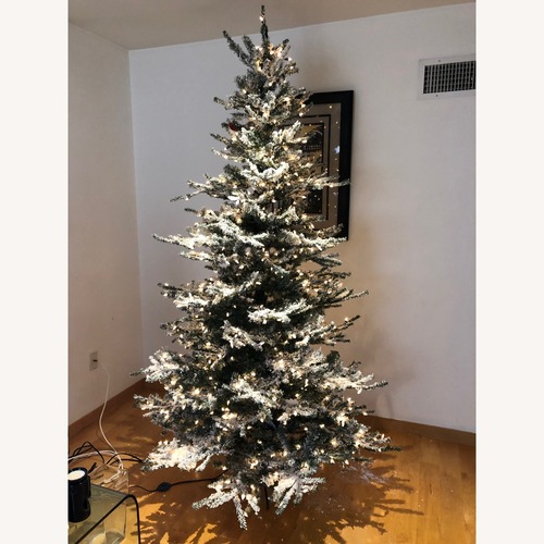 Used Quality Christmas Tree for sale on AptDeco