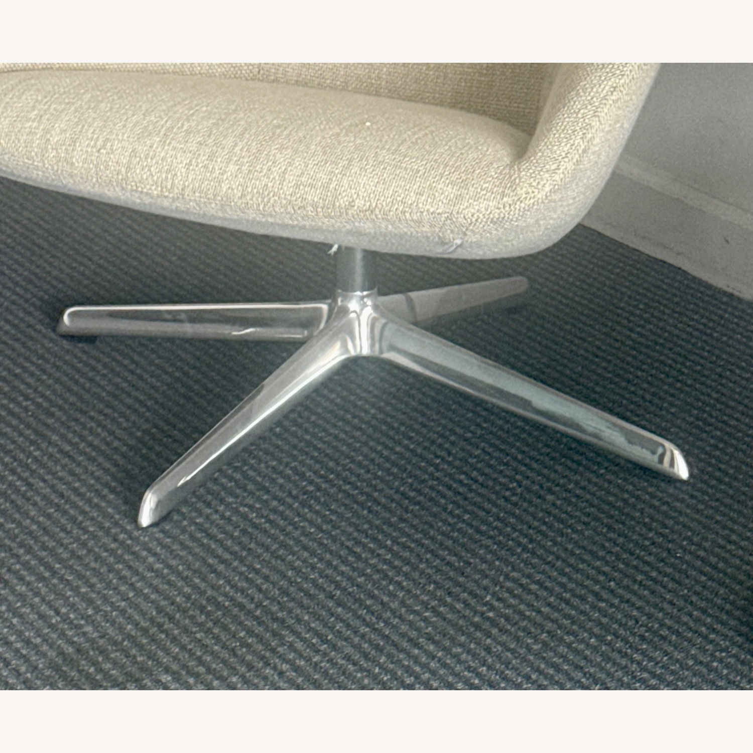 Modern Lounge Chairs - image-5