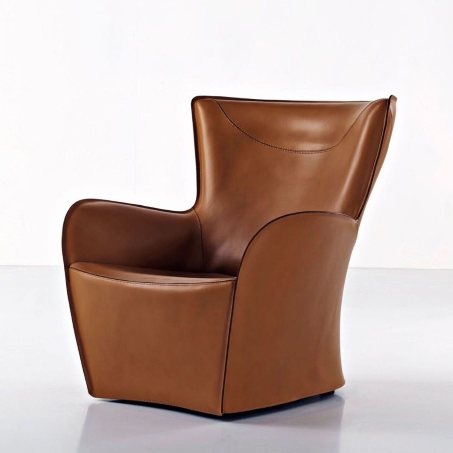Molteni & C Mandrague Modern Leather Swivel Chair - image-1