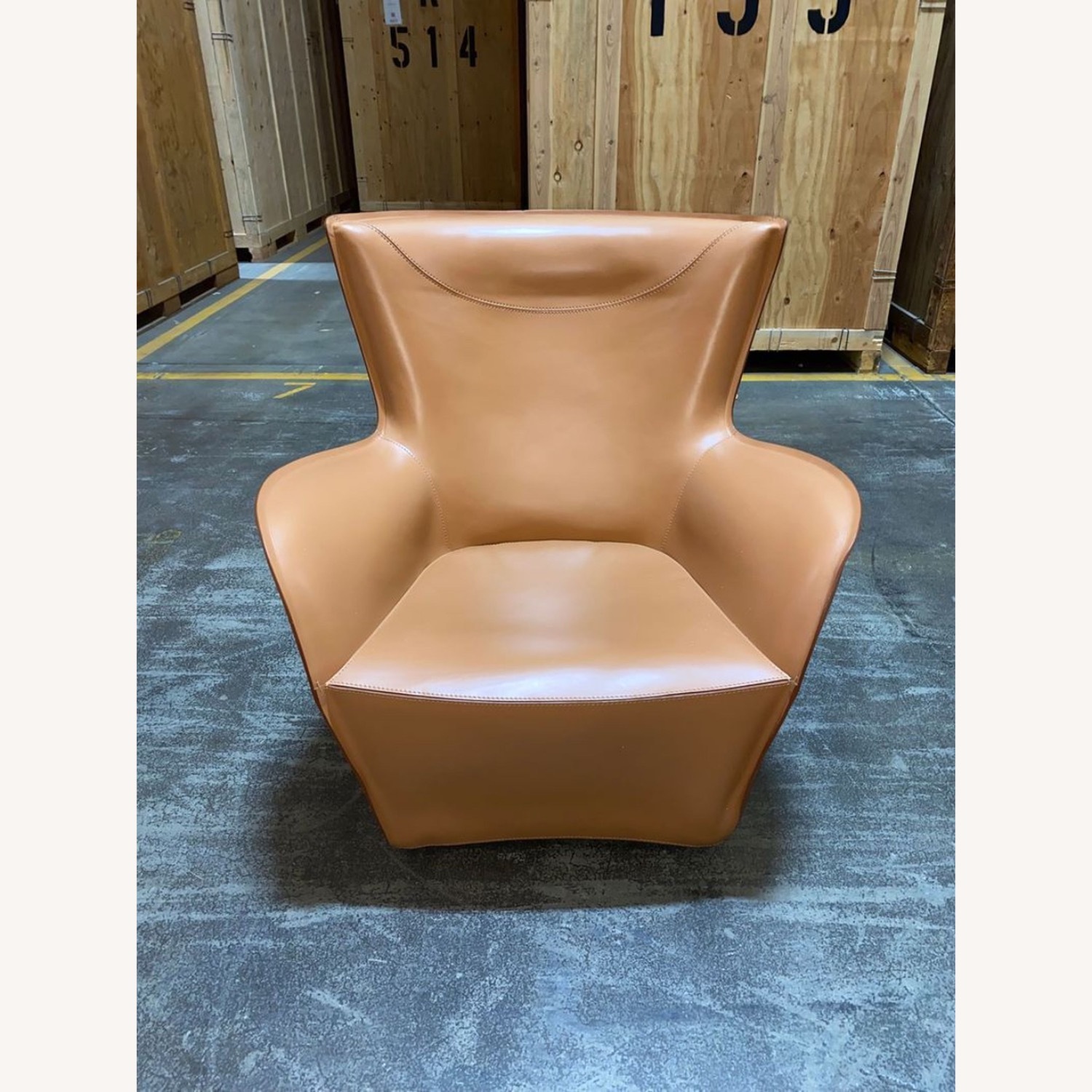 Molteni & C Mandrague Modern Leather Swivel Chair - image-3