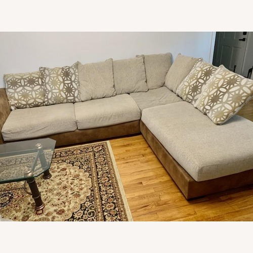 Used Rooms To Go Ballinger Light Gray Fabric 3+ Piece Sectional for sale on AptDeco