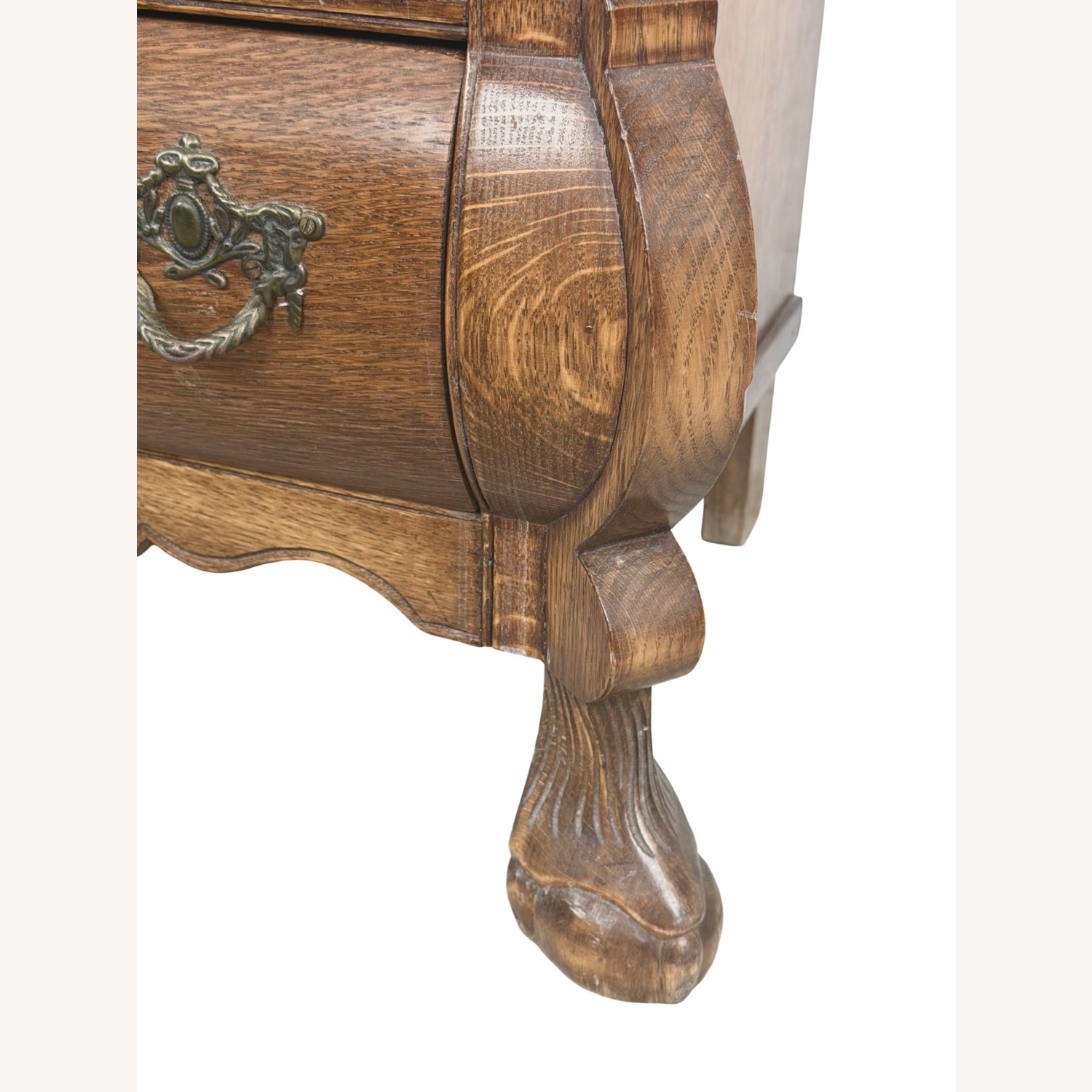 Vintage Oak Bombé Three-Drawer Chest - image-15