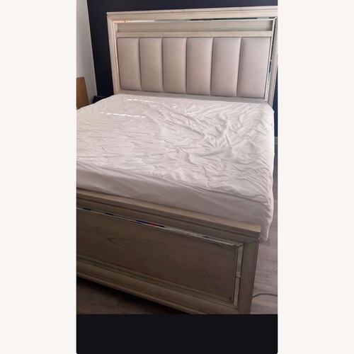 Used King Size Bed Frame for sale on AptDeco