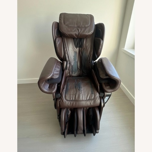 Used Synca Kagra 4D Massage Chair - Espresso for sale on AptDeco