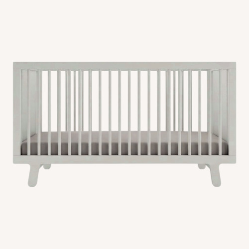 Used Oeuf Sparrow White Wood Crib with Conversion Kit for sale on AptDeco