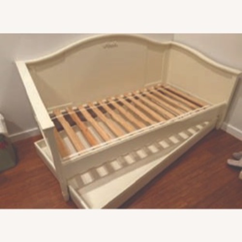 Used Pottery Barn Teen White Wood Daybed for sale on AptDeco
